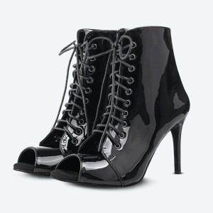 Glossy Heels Vegan – saltos pretos em couro ecológico envernizado (9 cm)